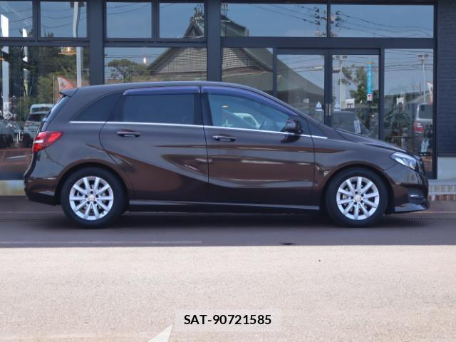 Mercedes Benz B-CLASS 2016-11 8003080-12