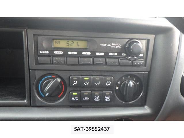 Mazda BONGO VAN 2017-03 8004379-8