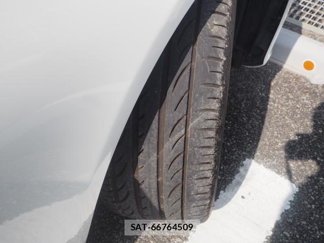 Mercedes Benz C-CLASS 2018-01 8006076-18