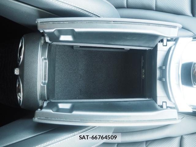Mercedes Benz C-CLASS 2018-01 8006076-9