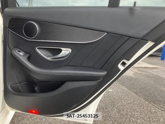 Mercedes Benz C-CLASS 2019-04 8006857-15
