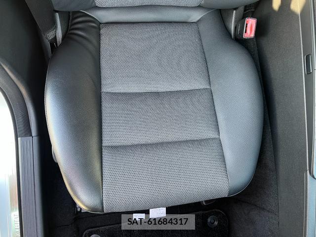 Mercedes Benz C-CLASS 2009-03 8009584-12