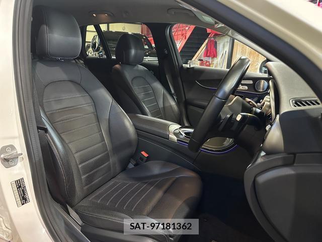 Mercedes Benz C-CLASS 2020-11 8010012-7