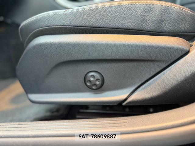 Mercedes Benz C-CLASS 2019-04 8010637-12