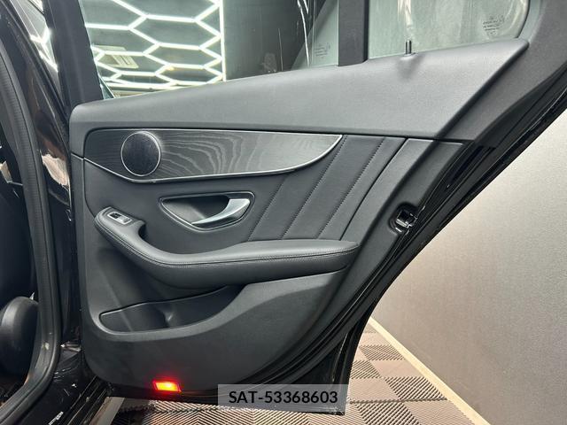 Mercedes Benz C-CLASS 2019-02 8010643-16