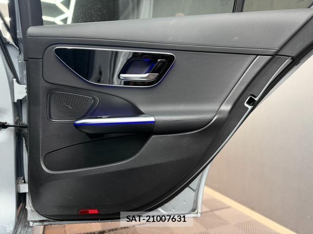 Mercedes Benz C-CLASS 2022-03 8010644-2