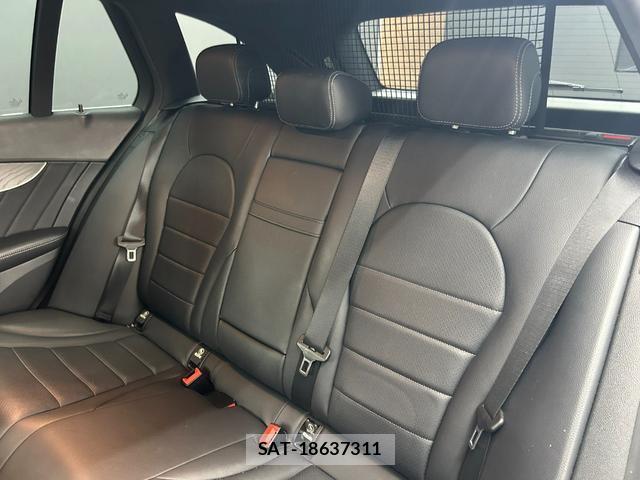 Mercedes Benz C-CLASS 2019-02 8010647-12
