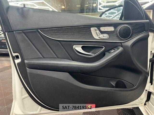 Mercedes Benz C-CLASS 2018-11 8010651-12