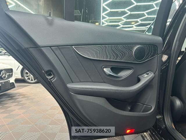 Mercedes Benz C-CLASS 2019-06 8010652-13