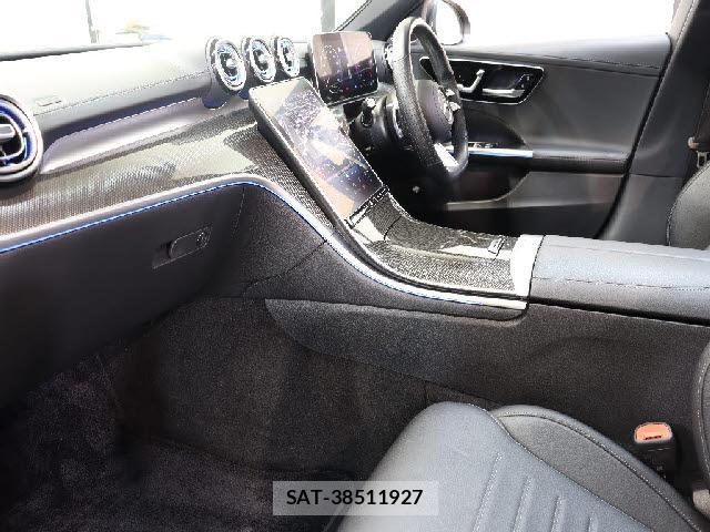 Mercedes Benz C-CLASS 2022-06 8005190-2