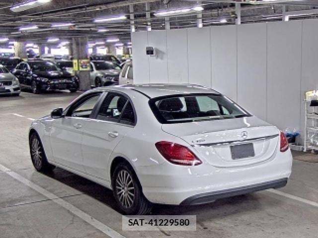 Mercedes Benz C-CLASS 2015-09 8010287-1