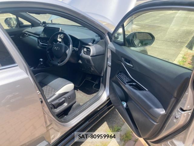 Toyota C-HR 2019-04 8003073-14