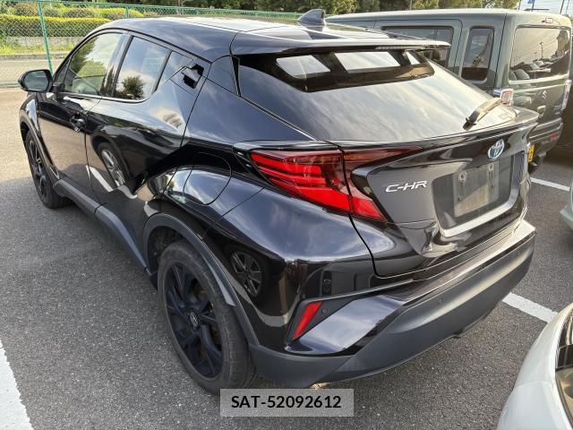 Toyota C-HR 2022-02 8003392-4