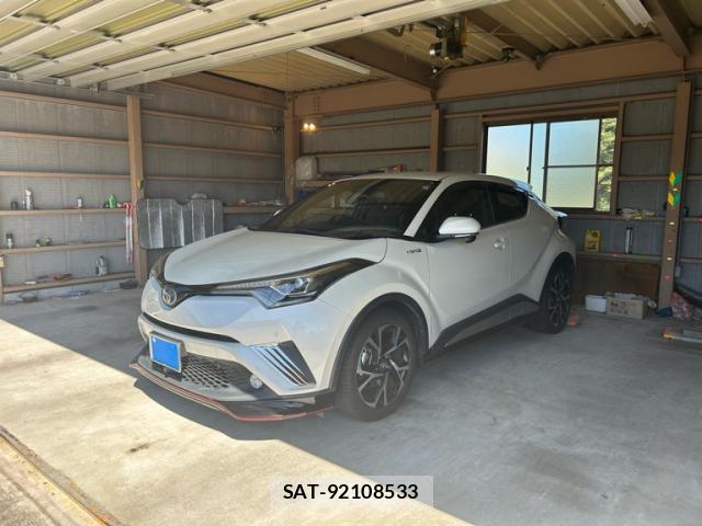 Toyota C-HR 2017-06 8005587-0