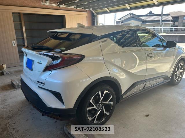 Toyota C-HR 2017-06 8005587-2