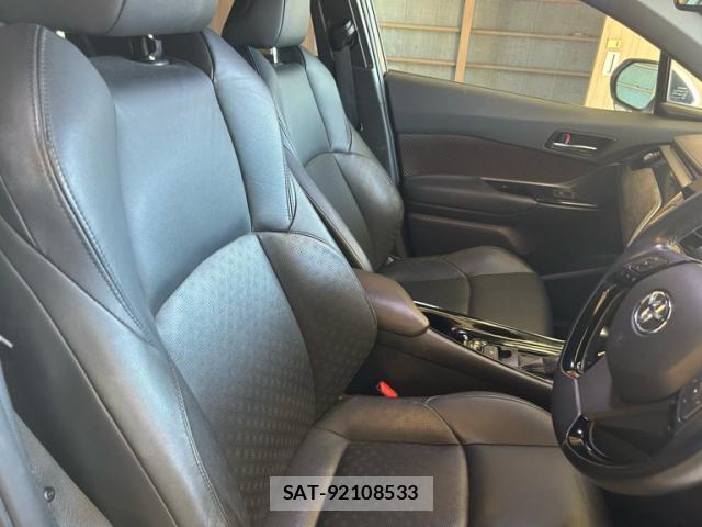 Toyota C-HR 2017-06 8005587-7
