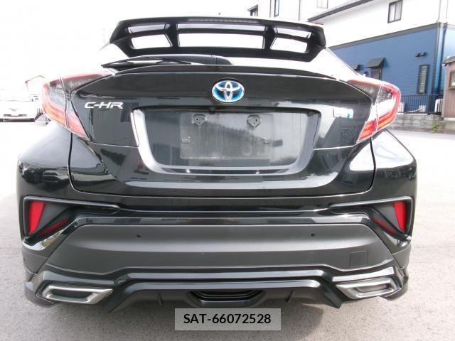Toyota C-HR 2017-09 8005718-1