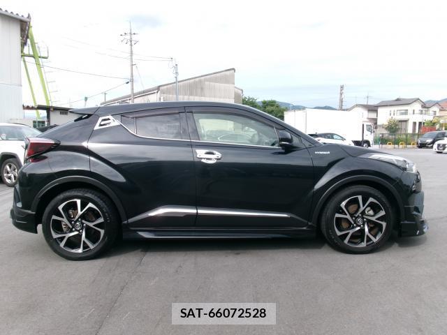 Toyota C-HR 2017-09 8005718-3