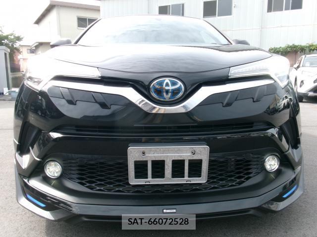 Toyota C-HR 2017-09 8005718-9