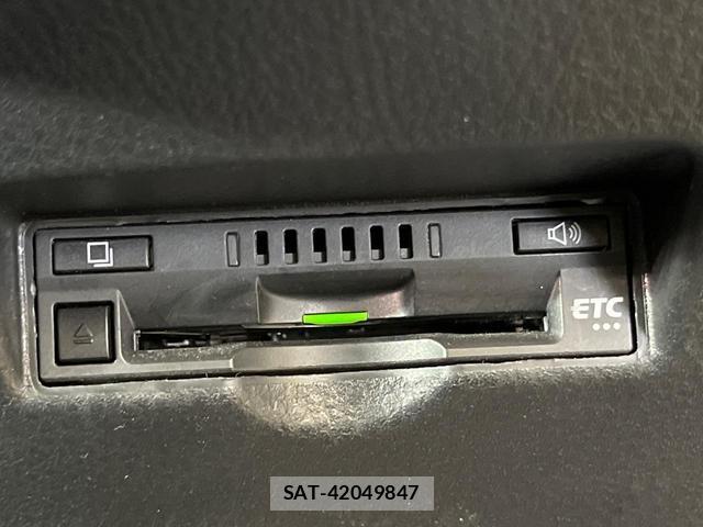 Toyota C-HR 2018-04 8006381-6