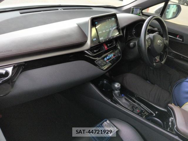 Toyota C-HR 2017-03 8007514-2
