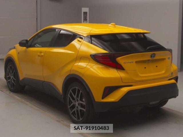 Toyota C-HR 2022-06 8009325-1
