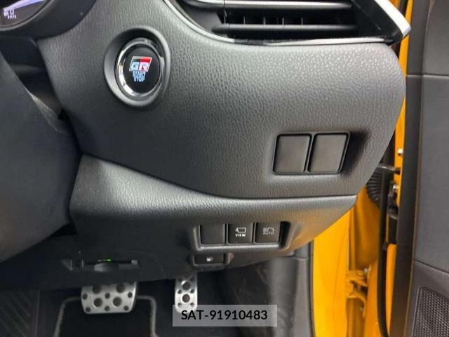 Toyota C-HR 2022-06 8009325-11