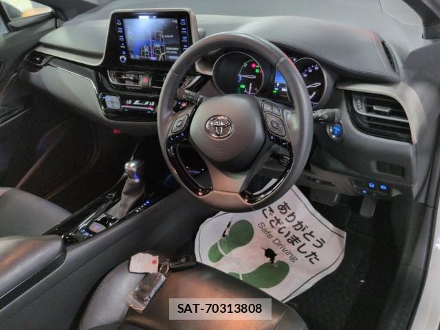 Toyota C-HR 2020-11 8010493-2