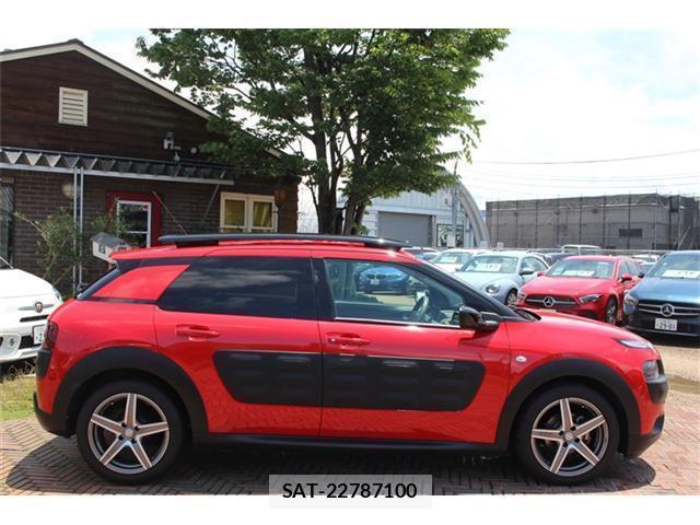 Citroen C4 2017-10 8002901-11