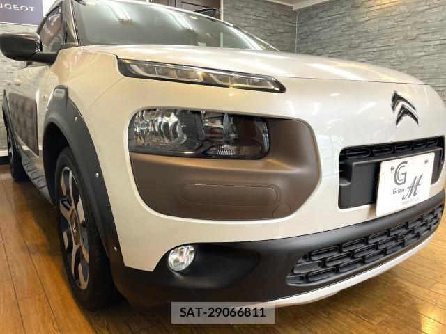 Citroen C4 2017-04 8007483-11