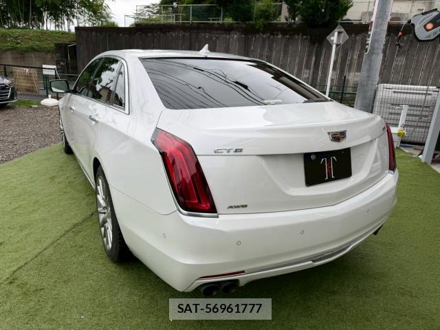 Cadillac CT6 2018-01 8011506-1