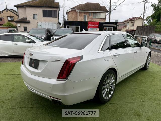 Cadillac CT6 2018-01 8011506-2
