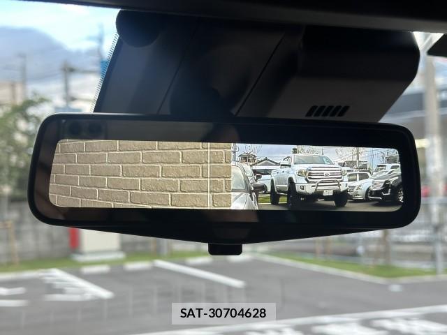 Cadillac ESCALADE 2021-04 8004110-18
