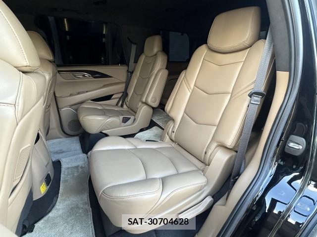 Cadillac ESCALADE 2021-04 8004110-6