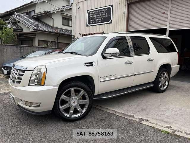 Cadillac ESCALADE 2010-09 8004298-17