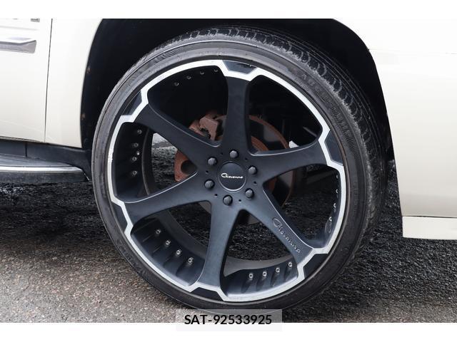 Cadillac ESCALADE 2012-07 8006783-16