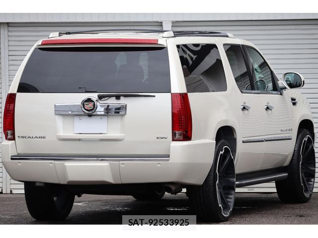 Cadillac ESCALADE 2012-07 8006783-7