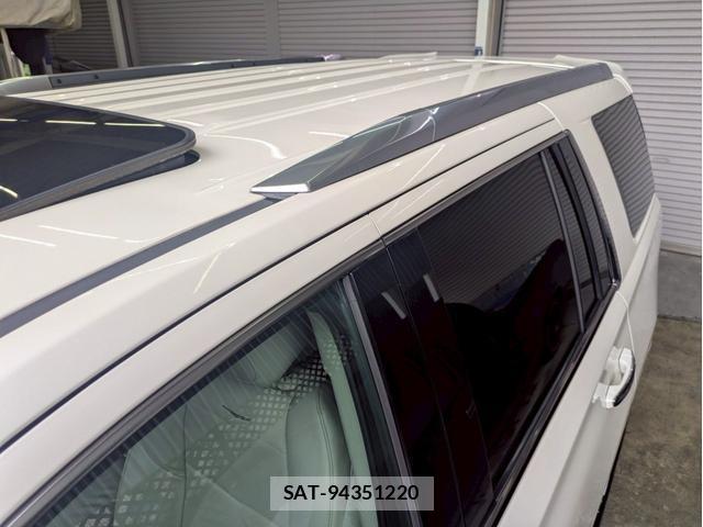 Cadillac ESCALADE 2014-07 8008765-18
