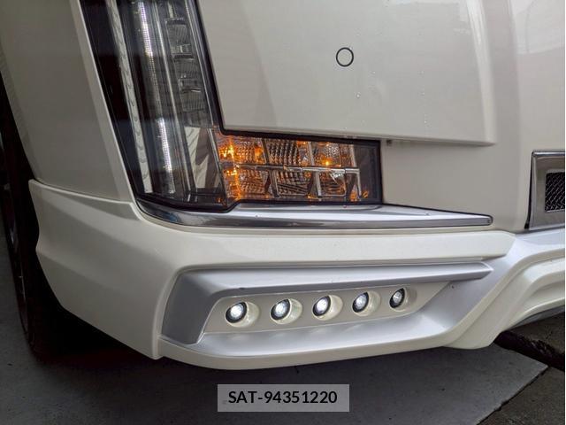 Cadillac ESCALADE 2014-07 8008765-6