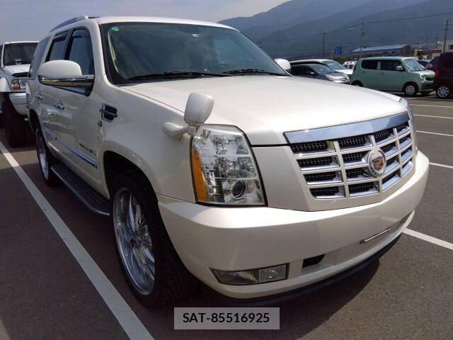 Cadillac ESCALADE 2008-05 8009936-3