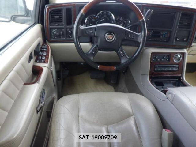 Cadillac ESCALADE 2011-03 8009984-5