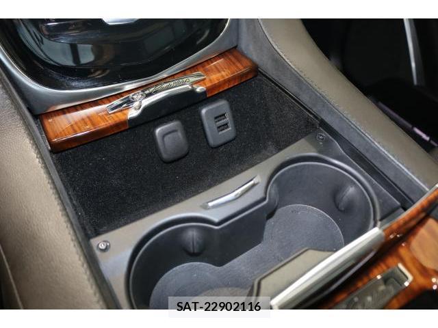 Cadillac ESCALADE 2015-01 8010459-14