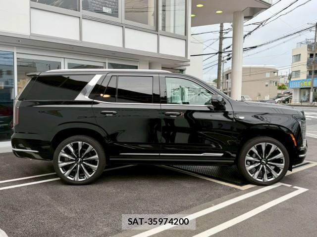 Cadillac ESCALADE 2025-06 8011261-5