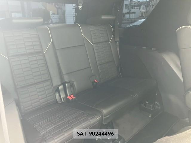 Cadillac ESCALADE 2023-11 8011262-15