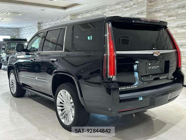 Cadillac ESCALADE 2016-12 8012649-8