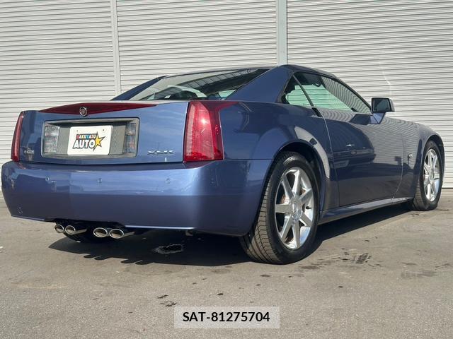 Cadillac XLR 2006 8012140-12