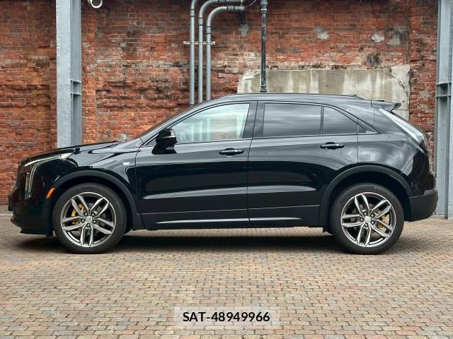 Cadillac XT4 2022-10 8003243-11
