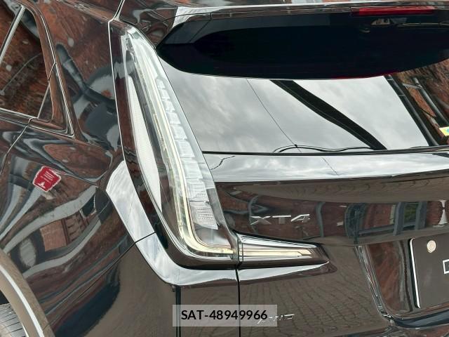 Cadillac XT4 2022-10 8003243-13