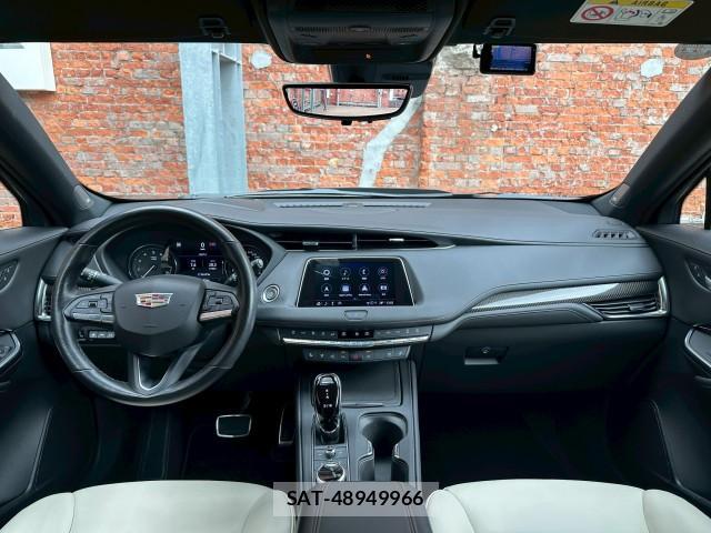 Cadillac XT4 2022-10 8003243-2