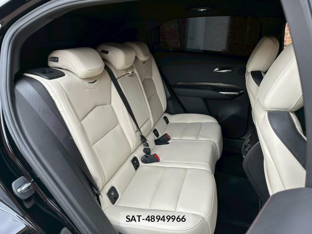 Cadillac XT4 2022-10 8003243-6